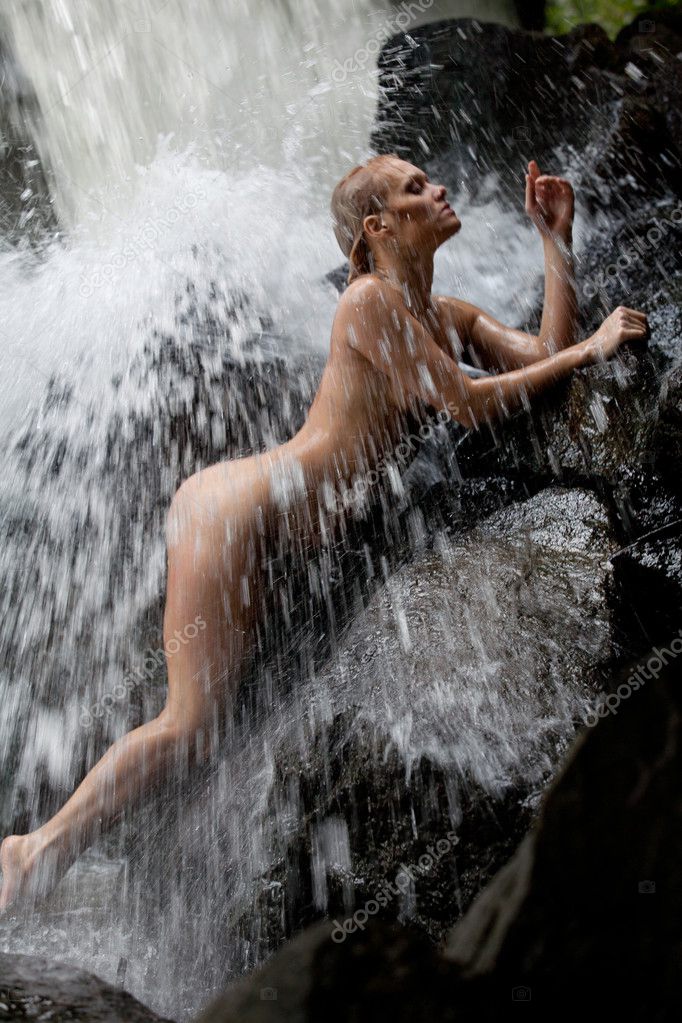 jennifer hewitt in the nude in sex acts naked girls swimming in waterfalls